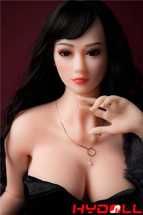 Asian Sex Doll